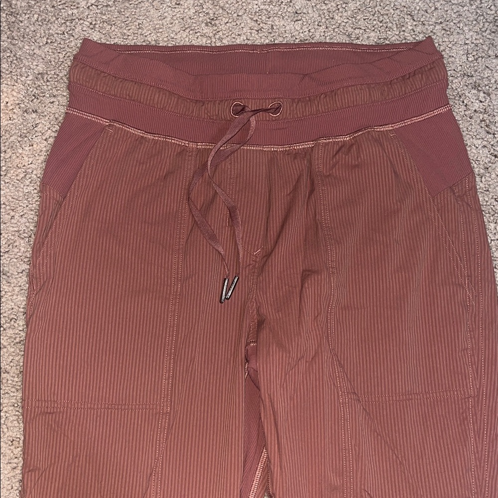 Lululemon Dance Studio Mid Rise Crop 25" Ancient Copper 4 - Picture 5 of 10